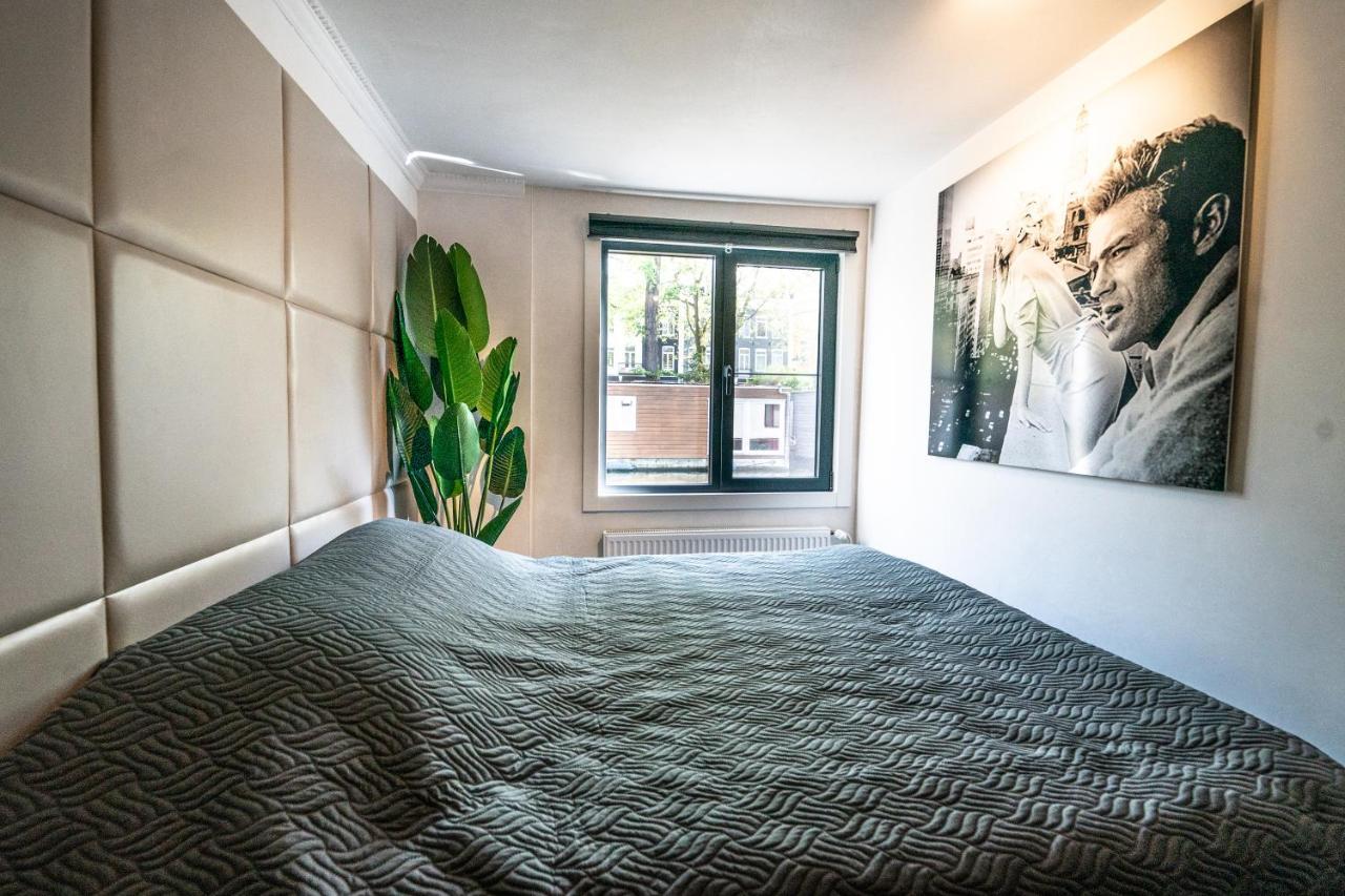 Houseboat Amstel Bed & Breakfast *