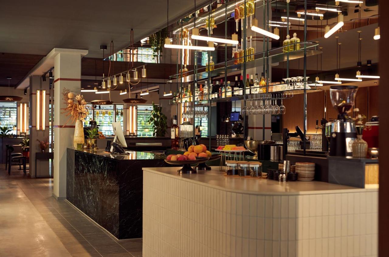 Met Hotel 4*