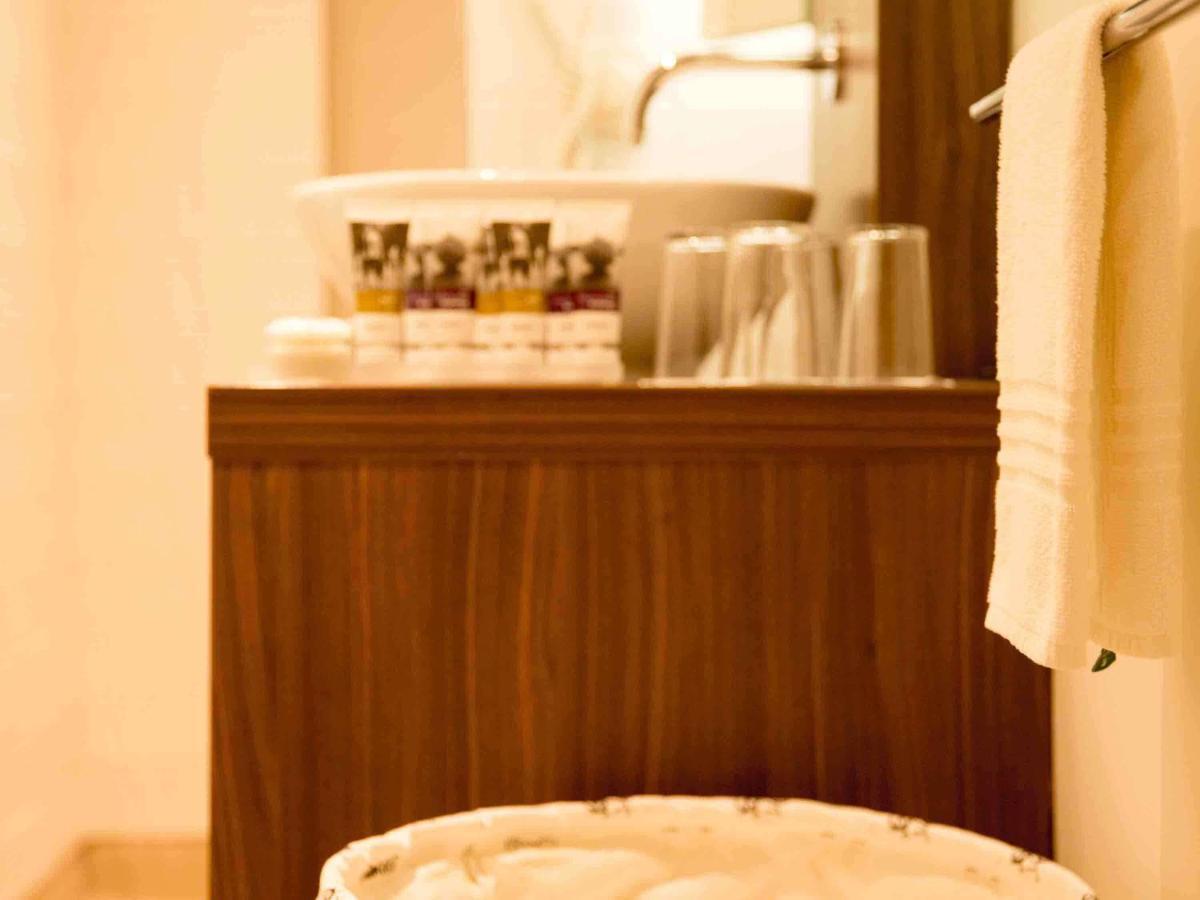 Mercure Centre Canal District Hotel