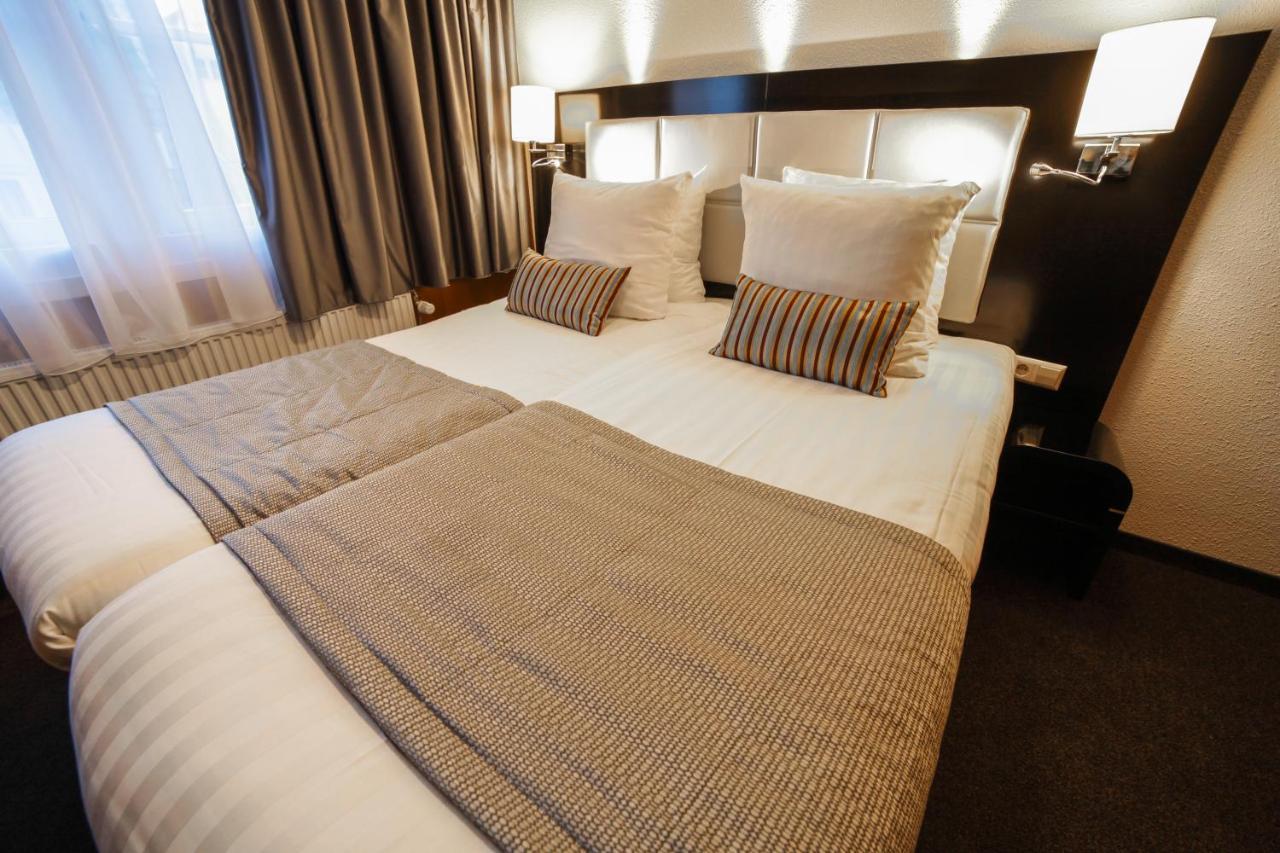 Double Room In Mansion