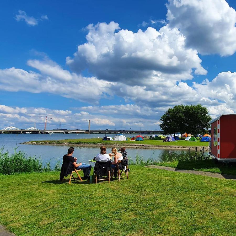 Campsite Zeeburg 3*