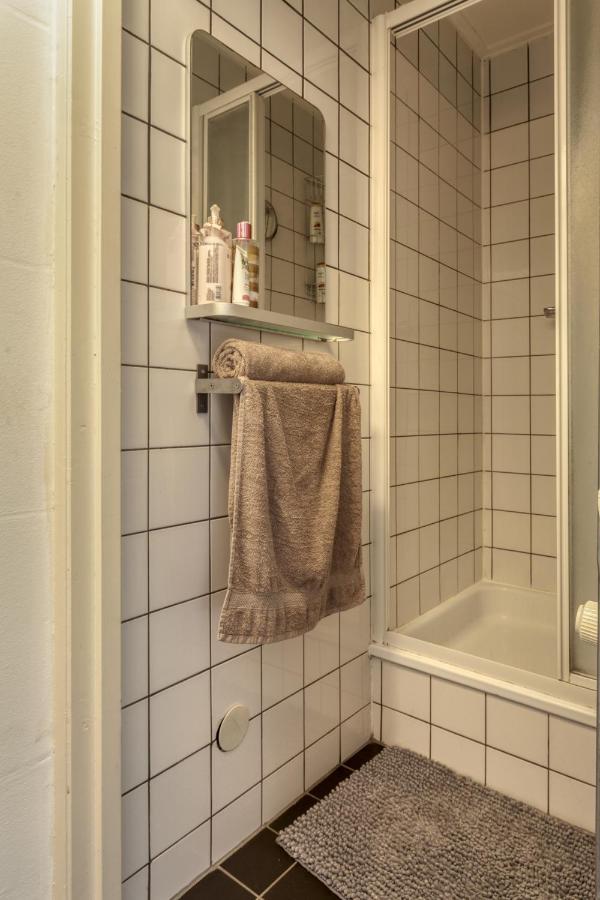 1971 Hazenstraat - Shared Bathroom Homestay