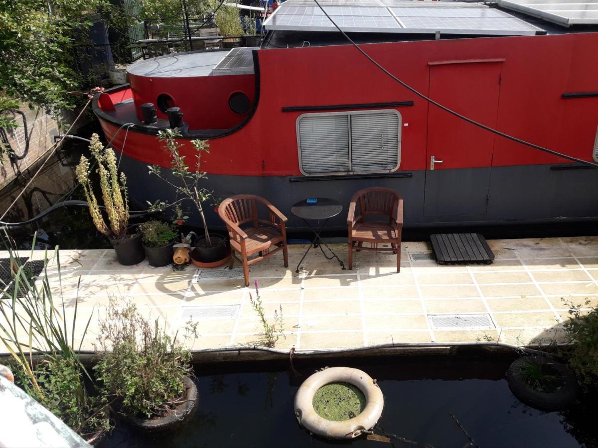 Houseboat Dokstroom Amsterdam