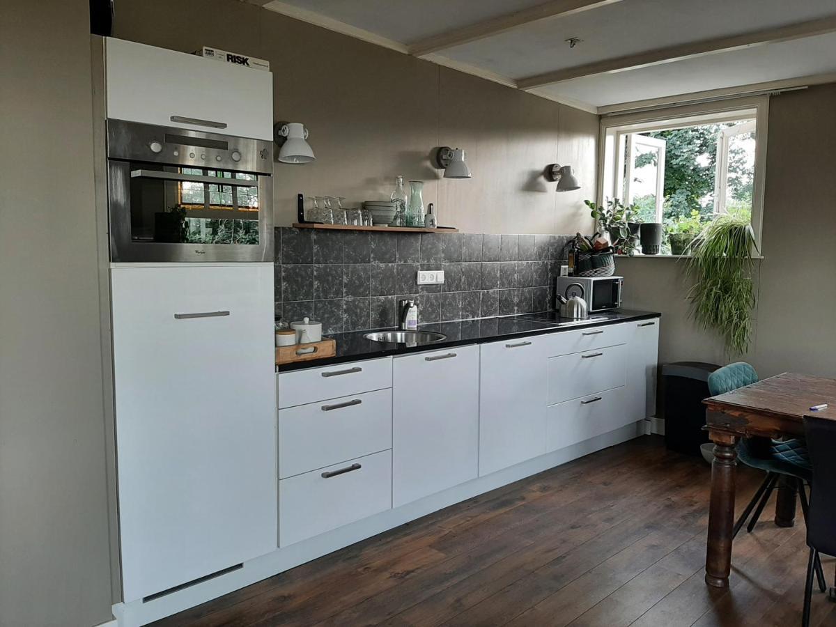 Voorhuis En Klein Waterland