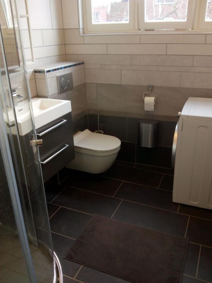 Aldo, Not For Parties, Not A Hotel, With Shared Bathroom, No Kitchen