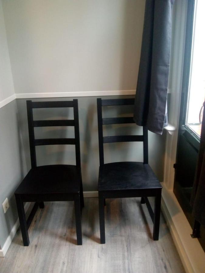 Aldo, Not For Parties, Not A Hotel, With Shared Bathroom, No Kitchen