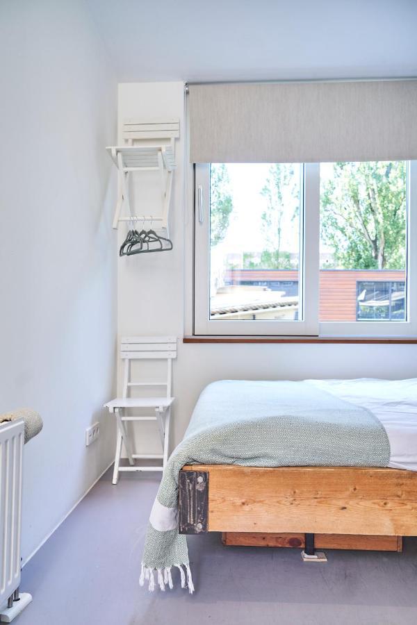 The Houseboat Family - De Pijp