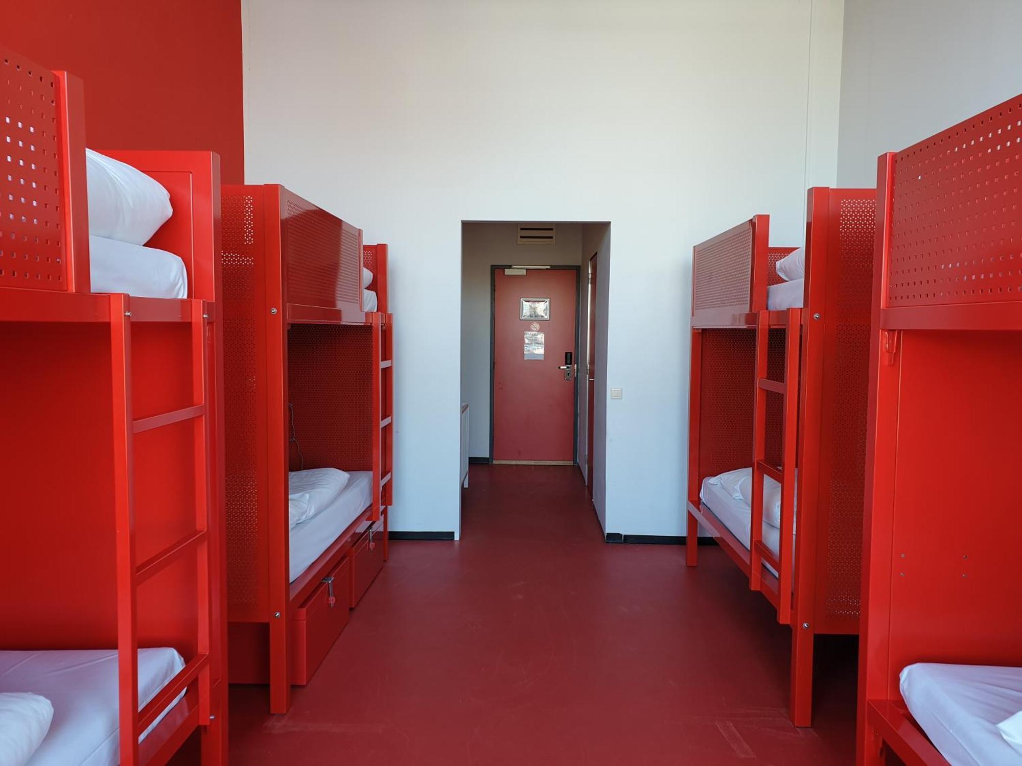 Wow Hostel Amsterdam