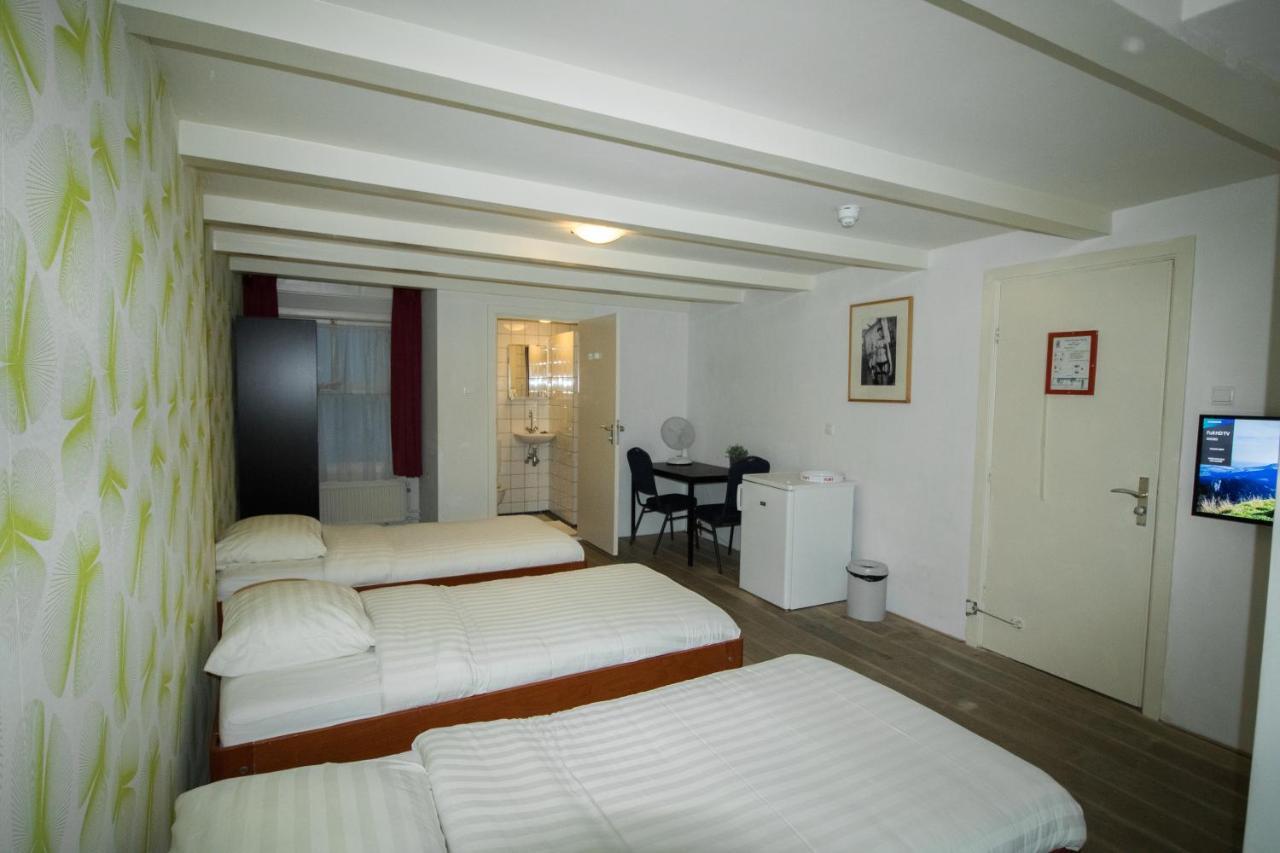 Hotel & Bar Royal Taste *