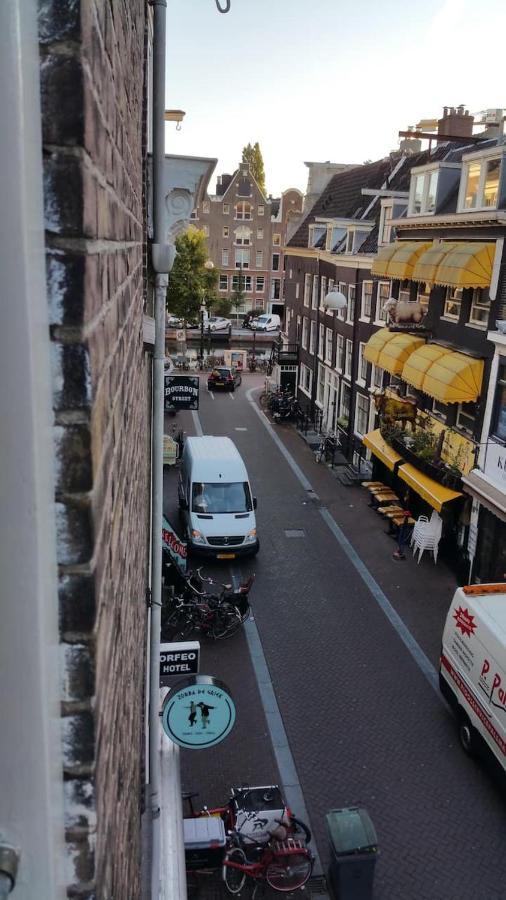 Homestay Michelle, Not For Parties, Not A Hotel, With Shared Bathroom, No Kitchen Amsterdam