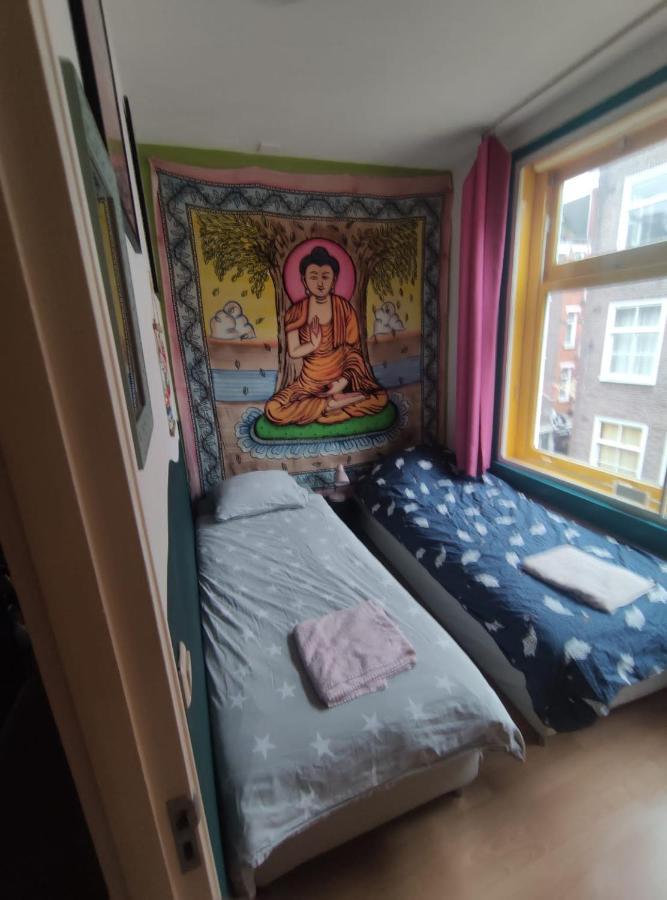 Homestay Michelle, Not For Parties, Not A Hotel, With Shared Bathroom, No Kitchen