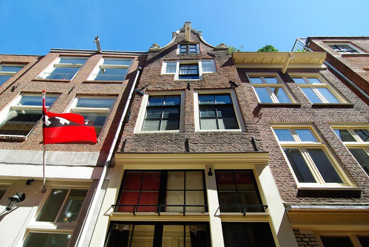 Bed & Breakfast Cosy Right In The Center With Airco! *