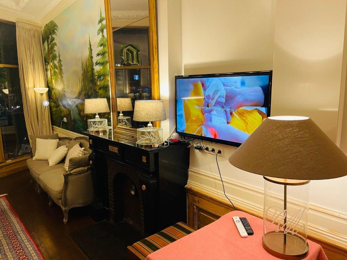 Bed & Breakfast Red Light Historic Canal Island Center *