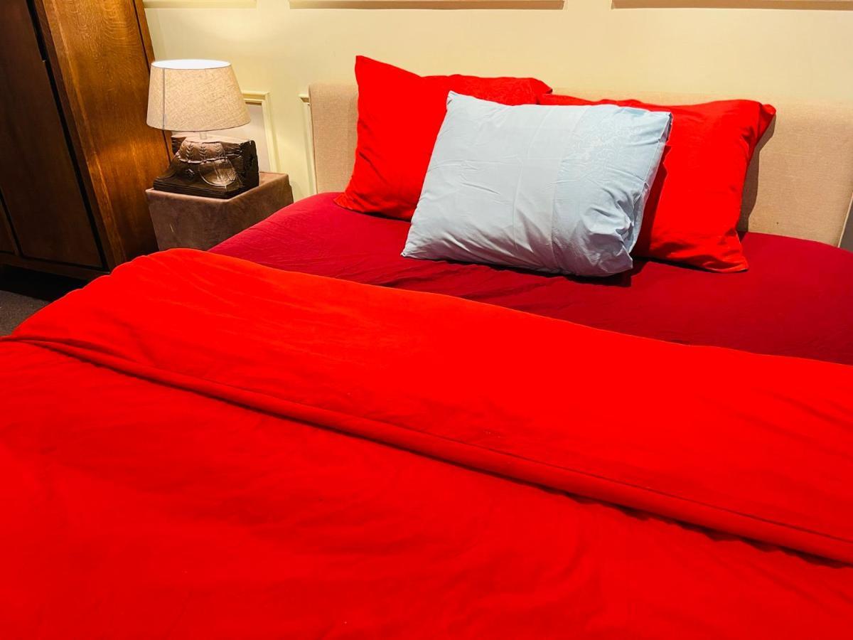 Bed & Breakfast Red Light Historic Canal Island Center