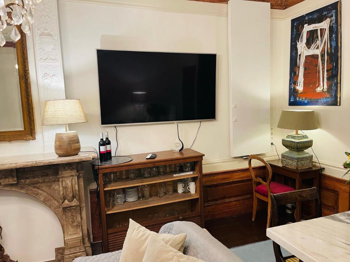 Bed & Breakfast Red Light Historic Canal Island Center *