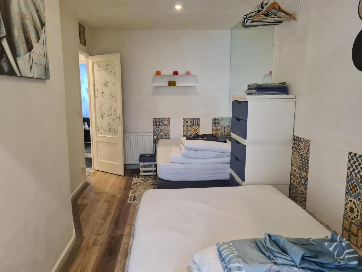 1 Bedroom 15 Min By Tram To Centre!