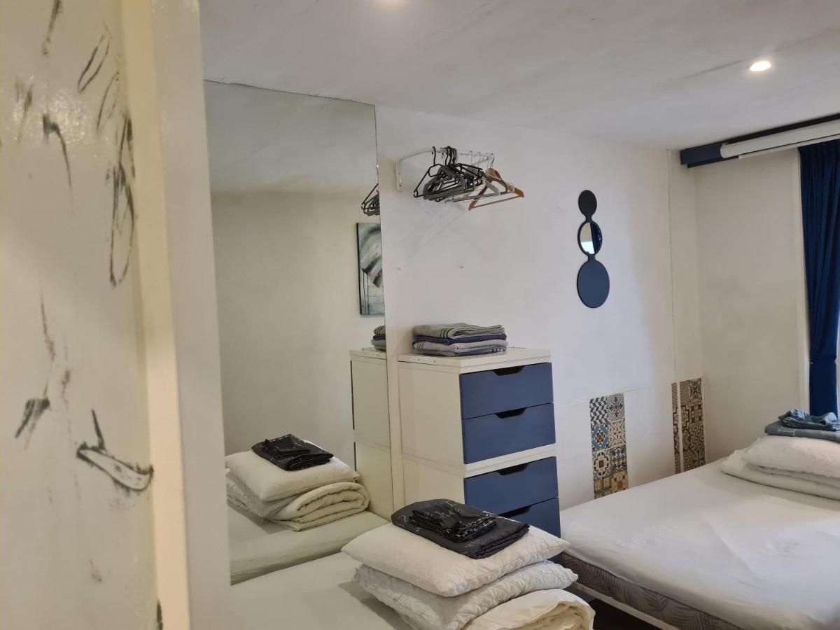 1 Bedroom 15 Min By Tram To Centre!