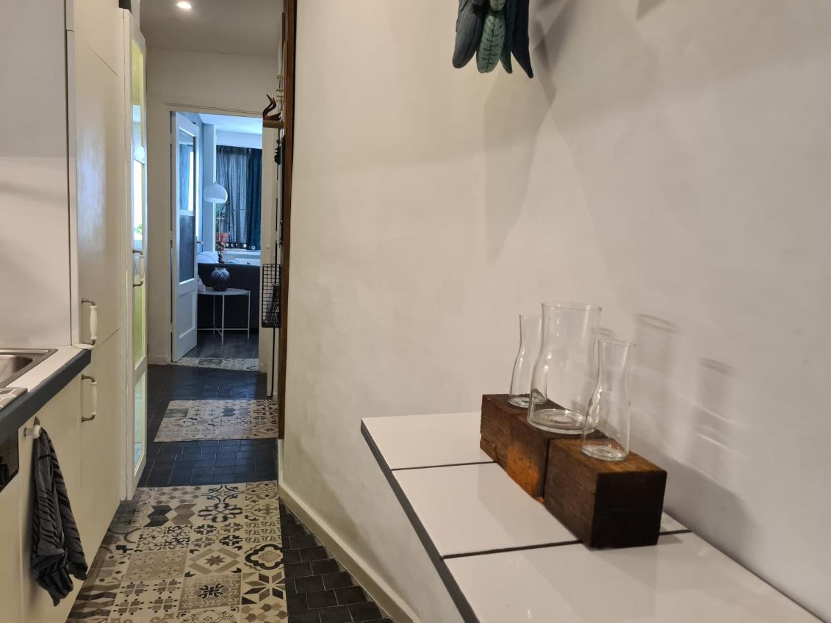 1 Bedroom 15 Min By Tram To Centre! Appartement *