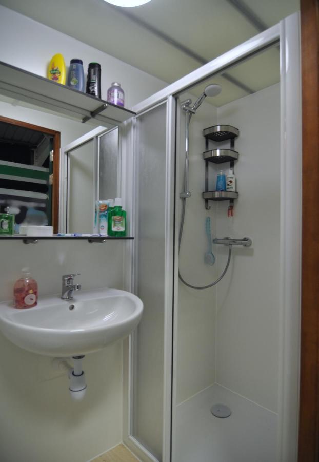 Your Double Birdsnest On Wheels Bed & Breakfast *