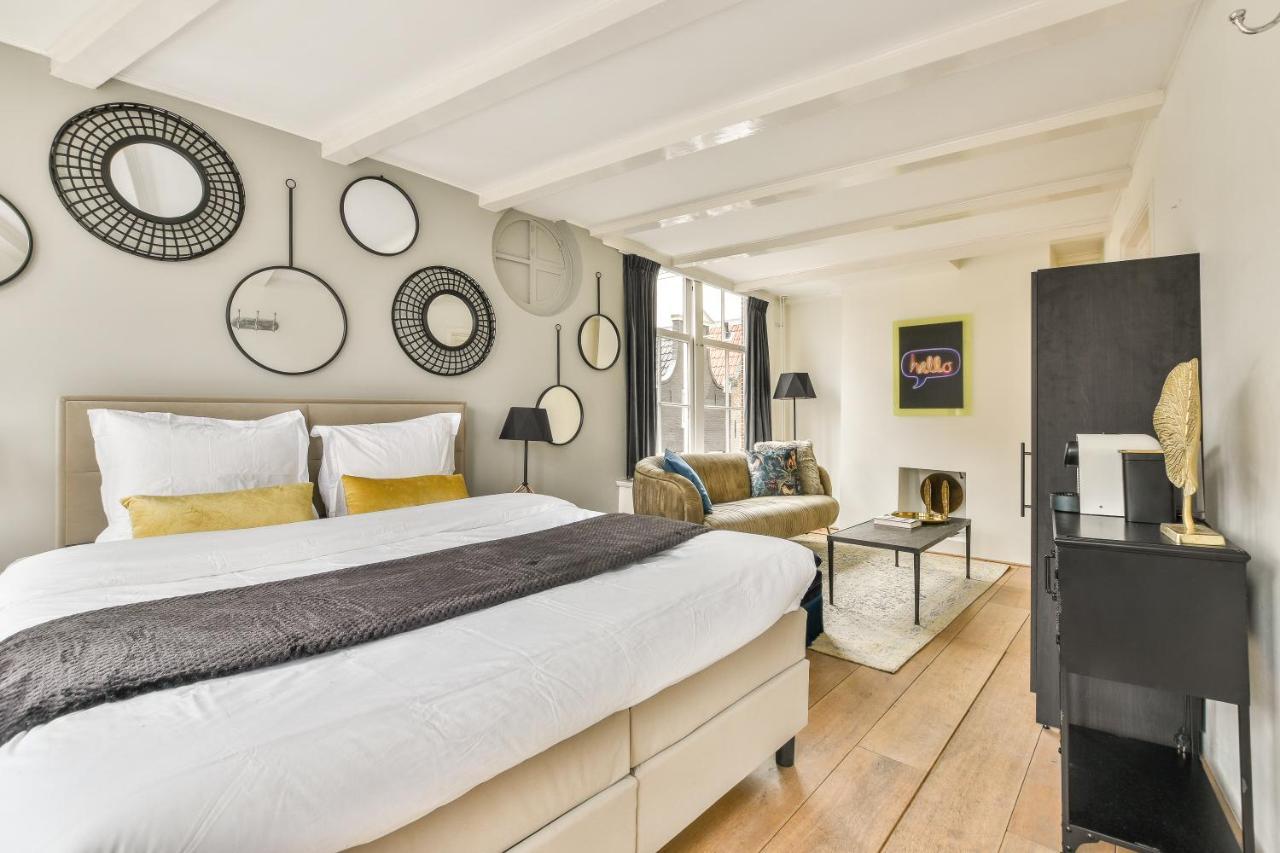 Spiegelgracht With Canal View Bed & Breakfast 5*