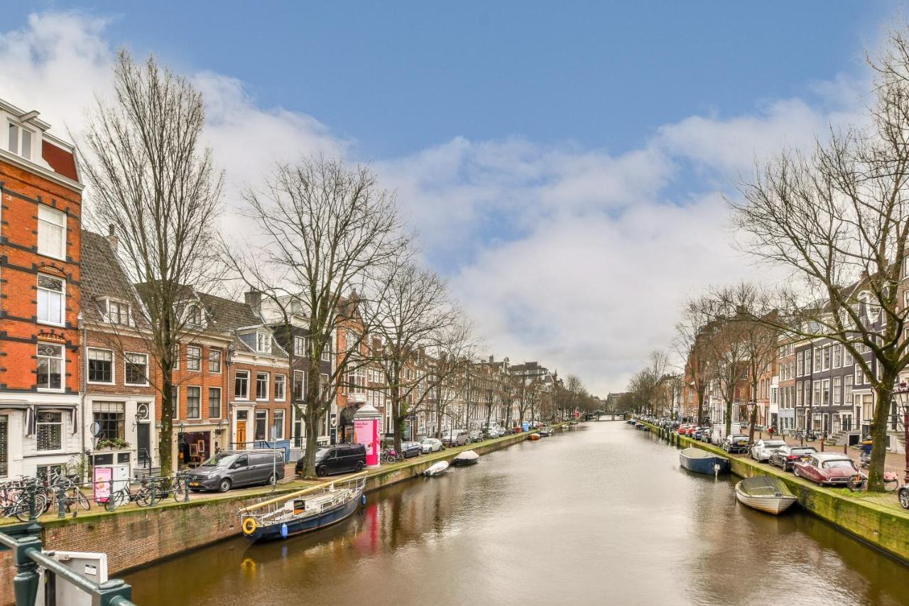 Spiegelgracht With Canal View Bed & Breakfast