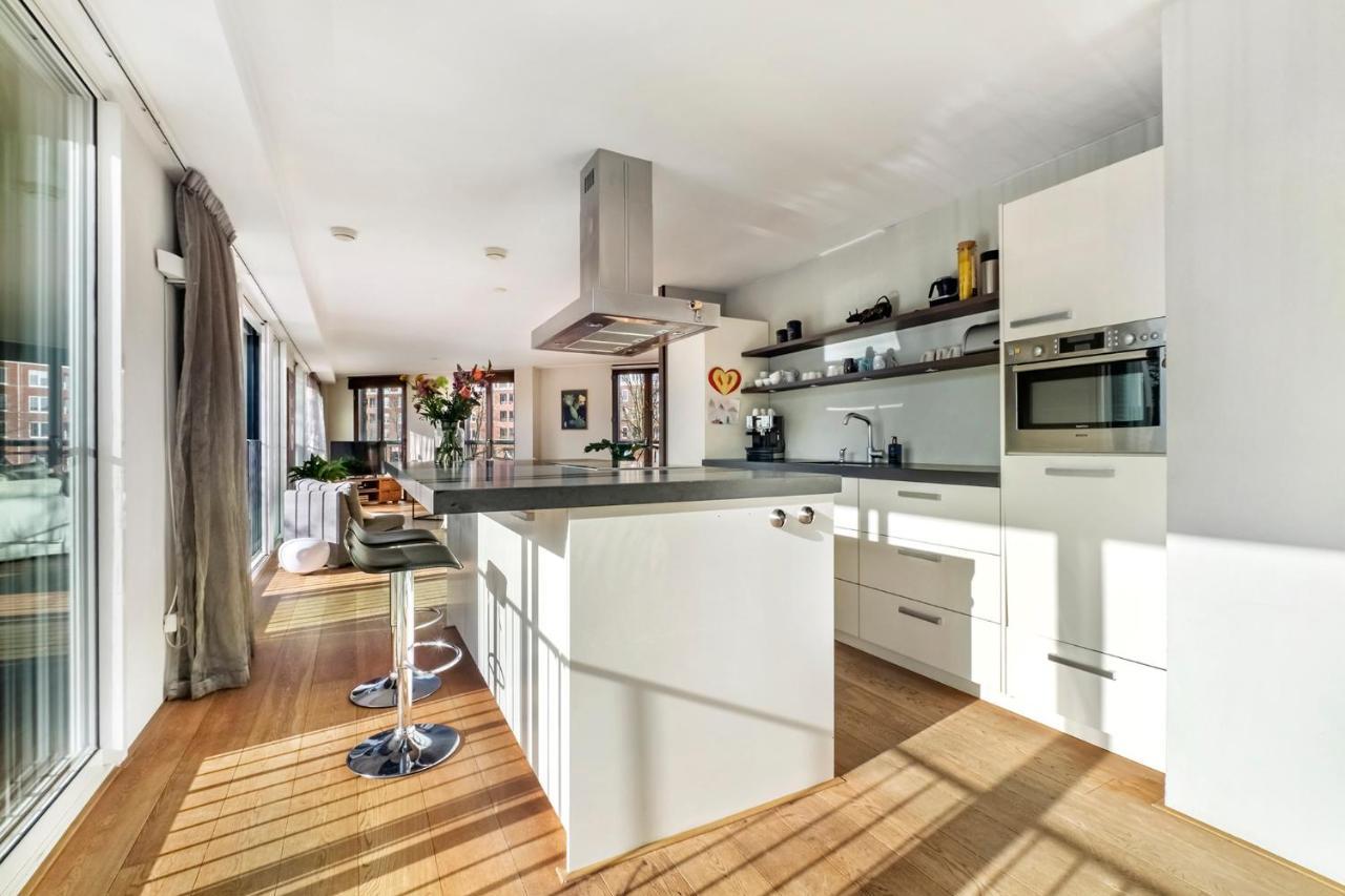 170m2 With Jacuzzi & Steam Bath In Center Of Apartment