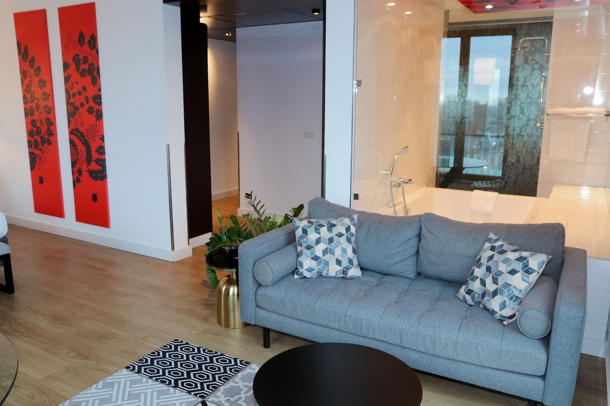 Westcord Fashion Hotel 4*