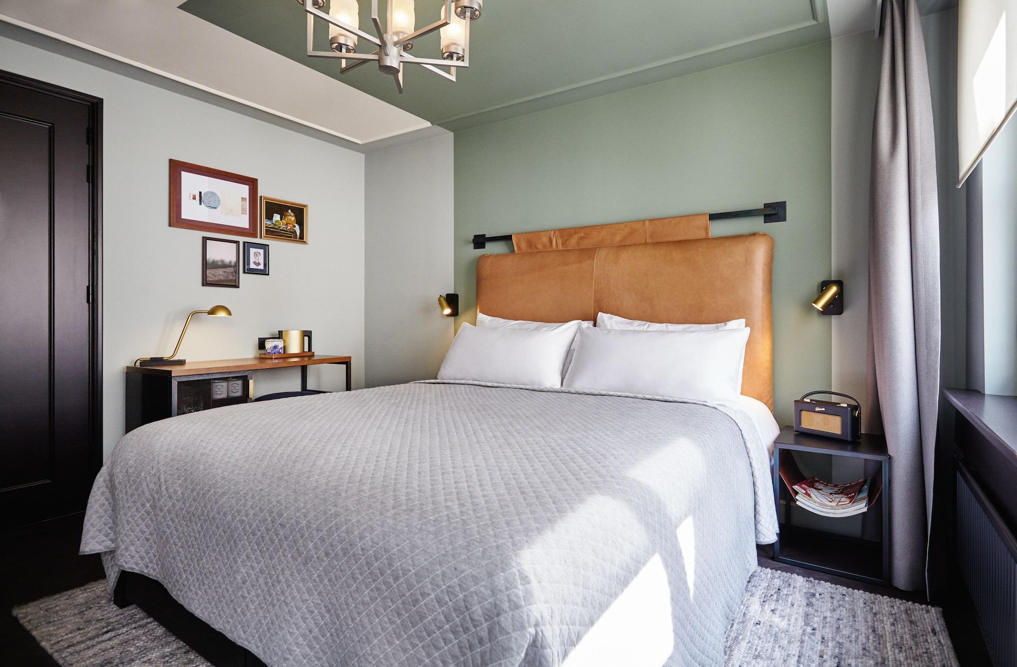The Hoxton, 4*