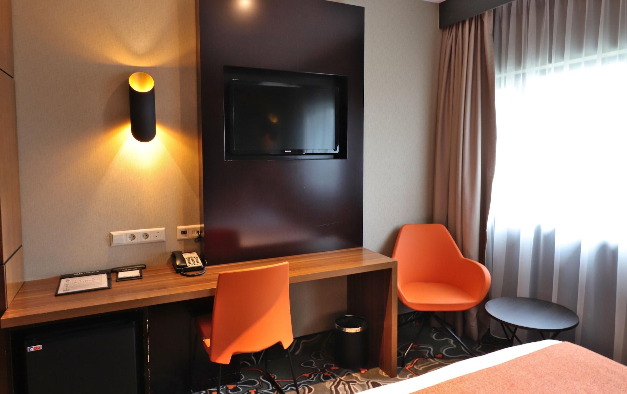Xo Park West Hotel
