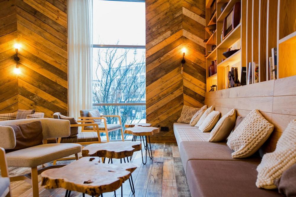 Urban Hotel