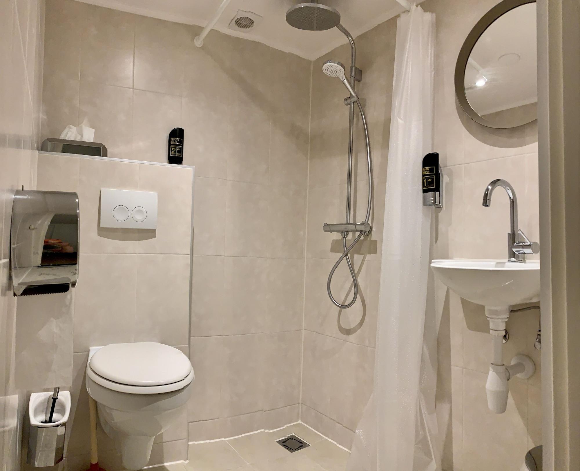 Damrak Hotel