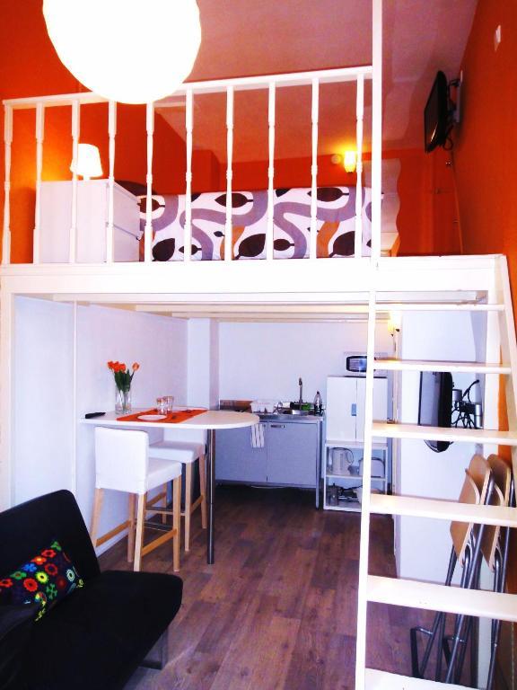 Orange Bed & Breakfast