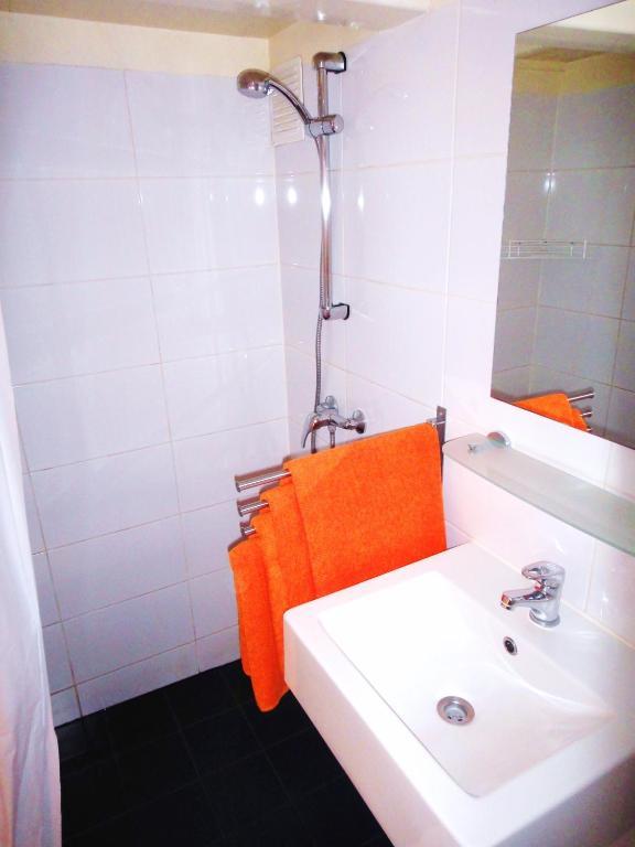 Orange Bed & Breakfast *