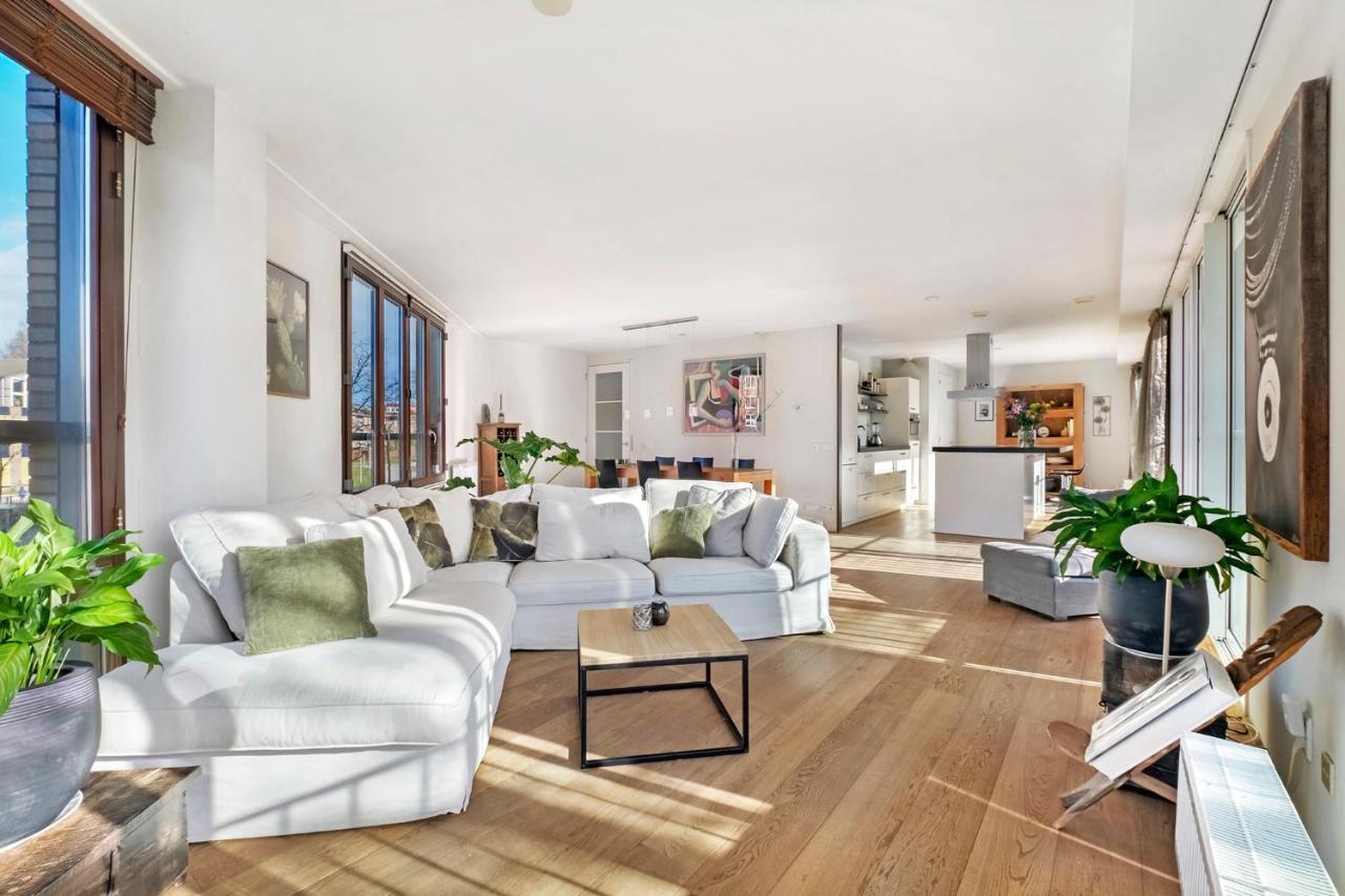 170m2 With Jacuzzi & Steam Bath In Center Of Apartment Amsterdam