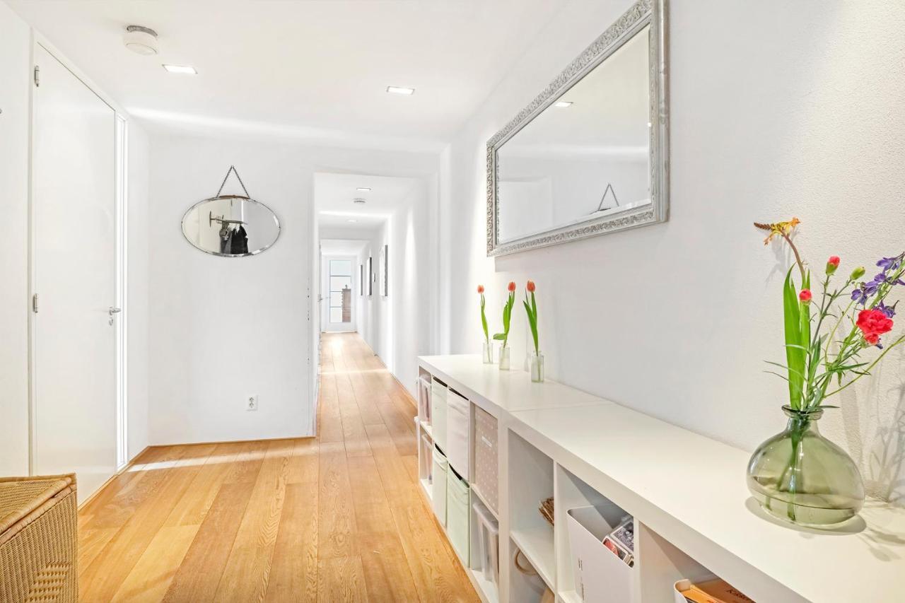 170m2 With Jacuzzi & Steam Bath In Center Of Apartment Amsterdam