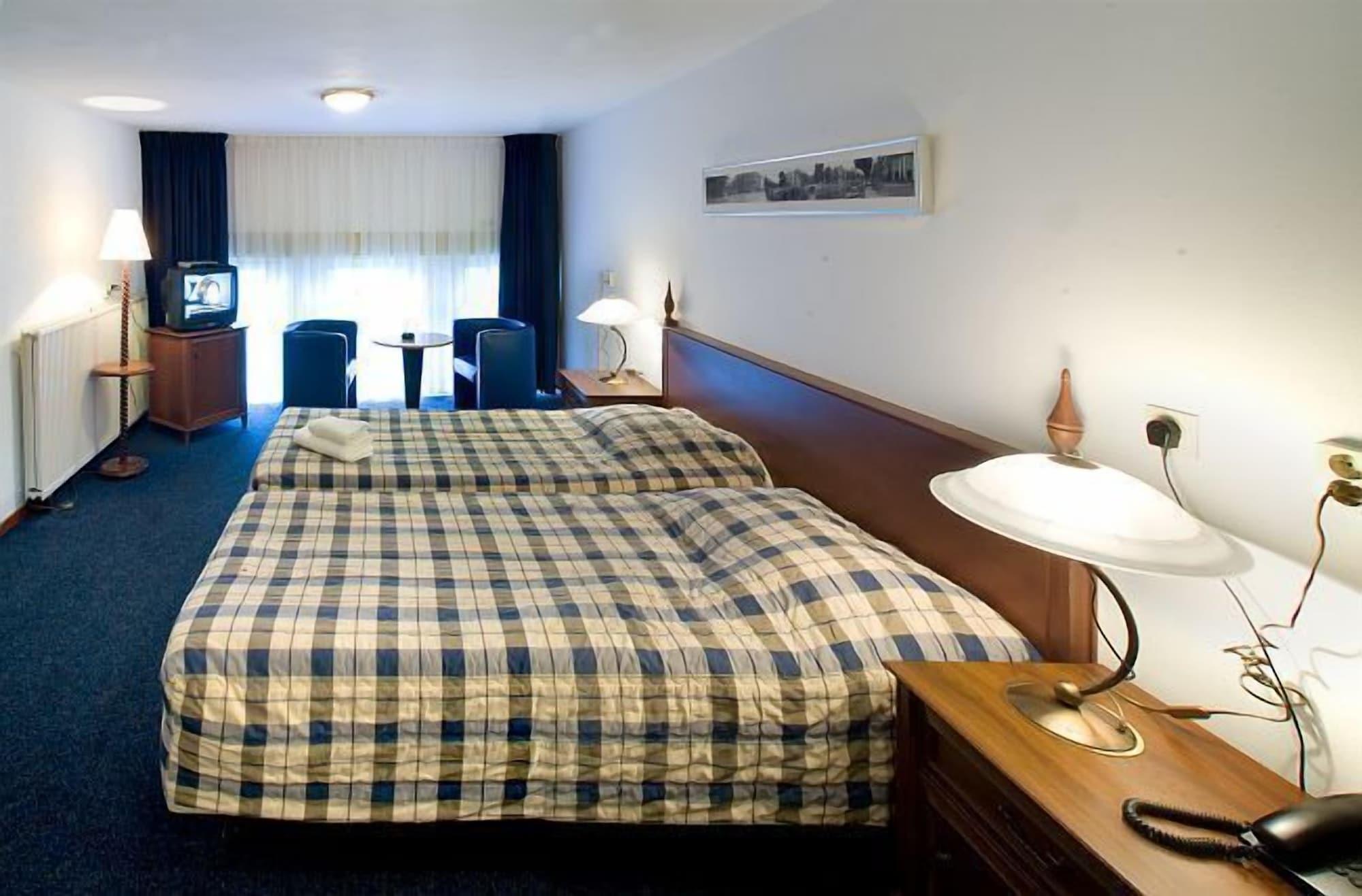 Prins Hendrik Hotel 3*