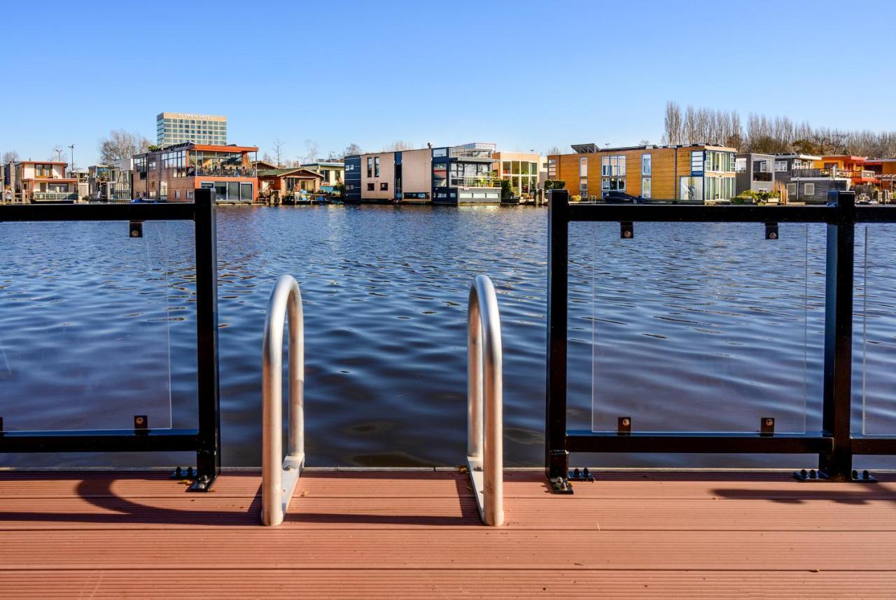 Houseboat With Canalview And Free Bikes Bed & Breakfast