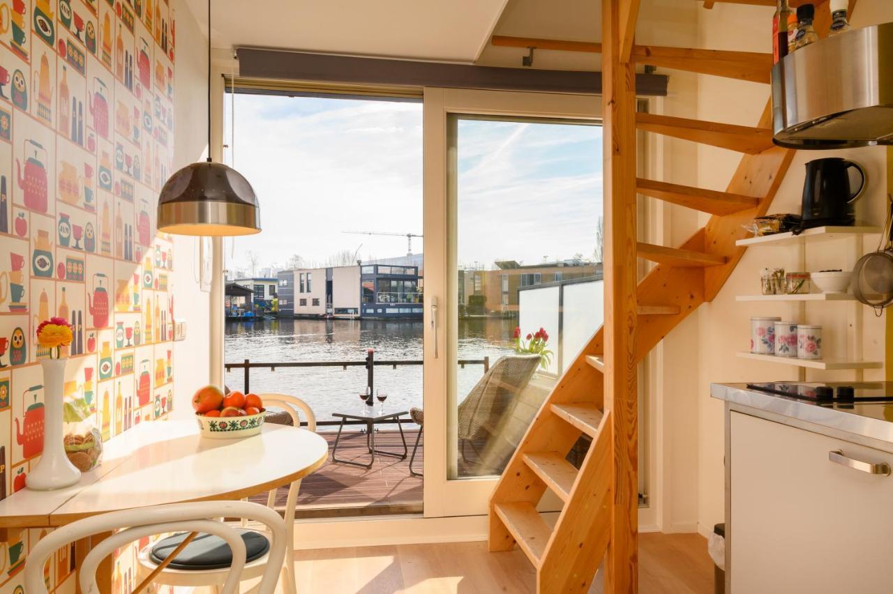 Houseboat With Canalview And Free Bikes Amsterdam