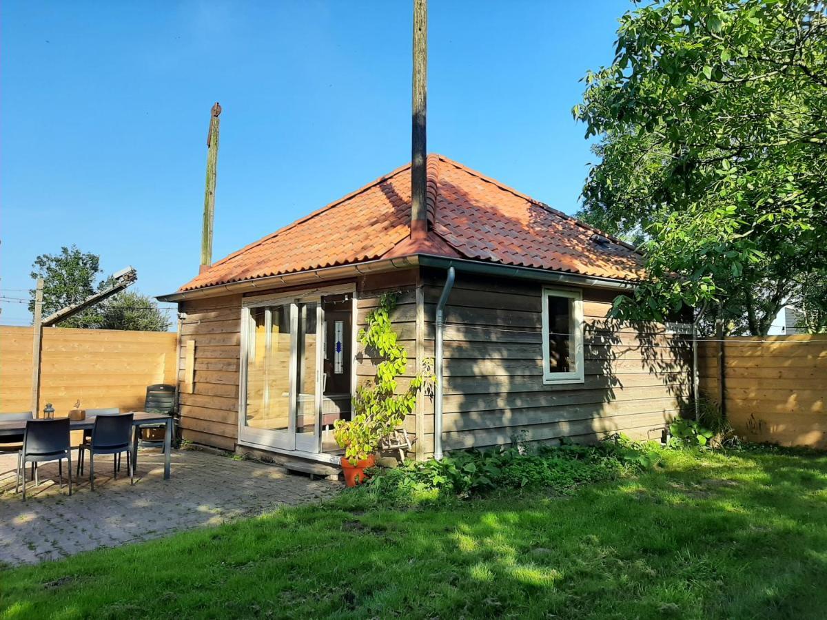 Bed & Breakfast Voorhuis En Klein Waterland *