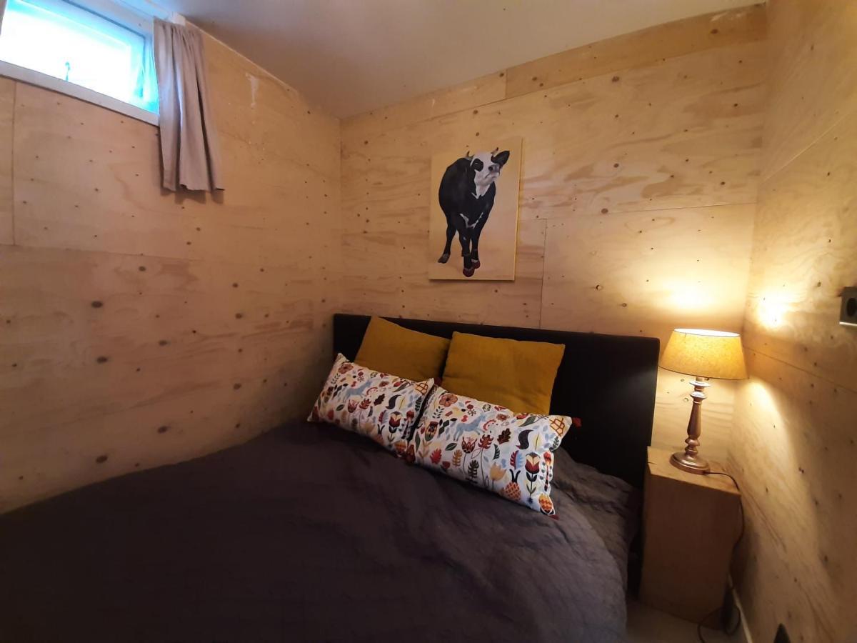 Bed & Breakfast Voorhuis En Klein Waterland *