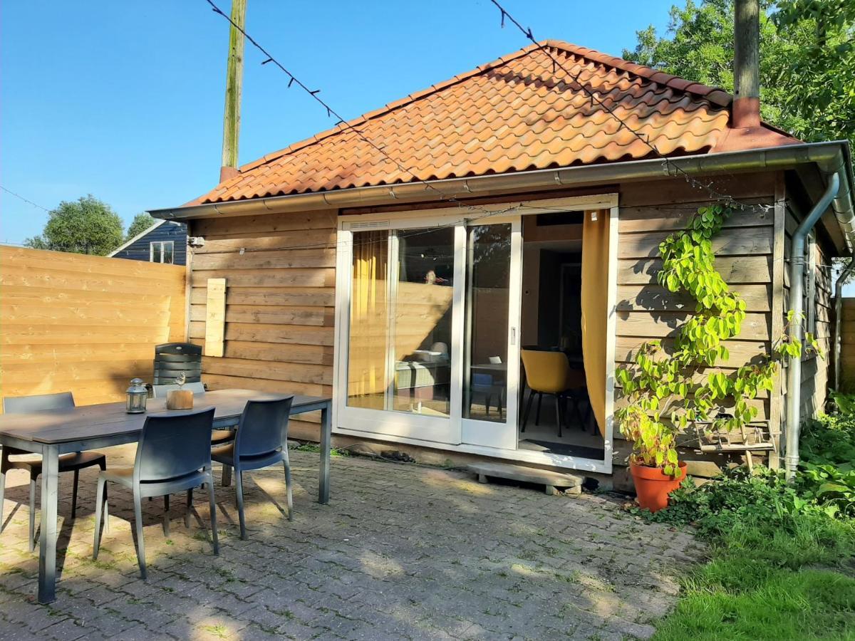 Voorhuis En Klein Waterland Bed & Breakfast