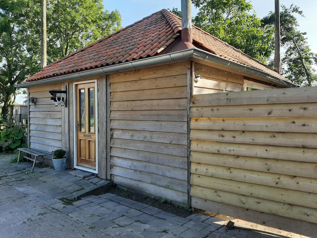 Bed & Breakfast Voorhuis En Klein Waterland *