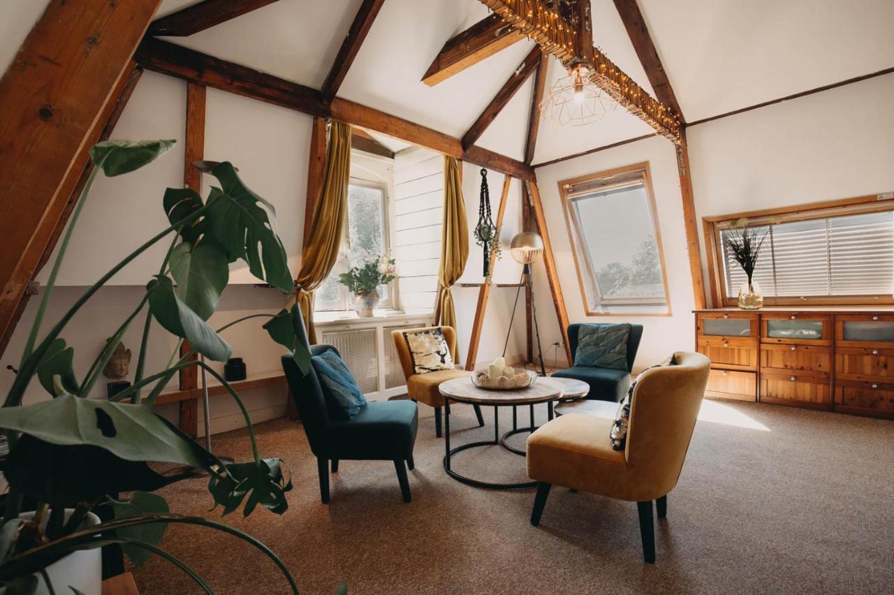 Follow Your Heart In Bed & Breakfast Amsterdam