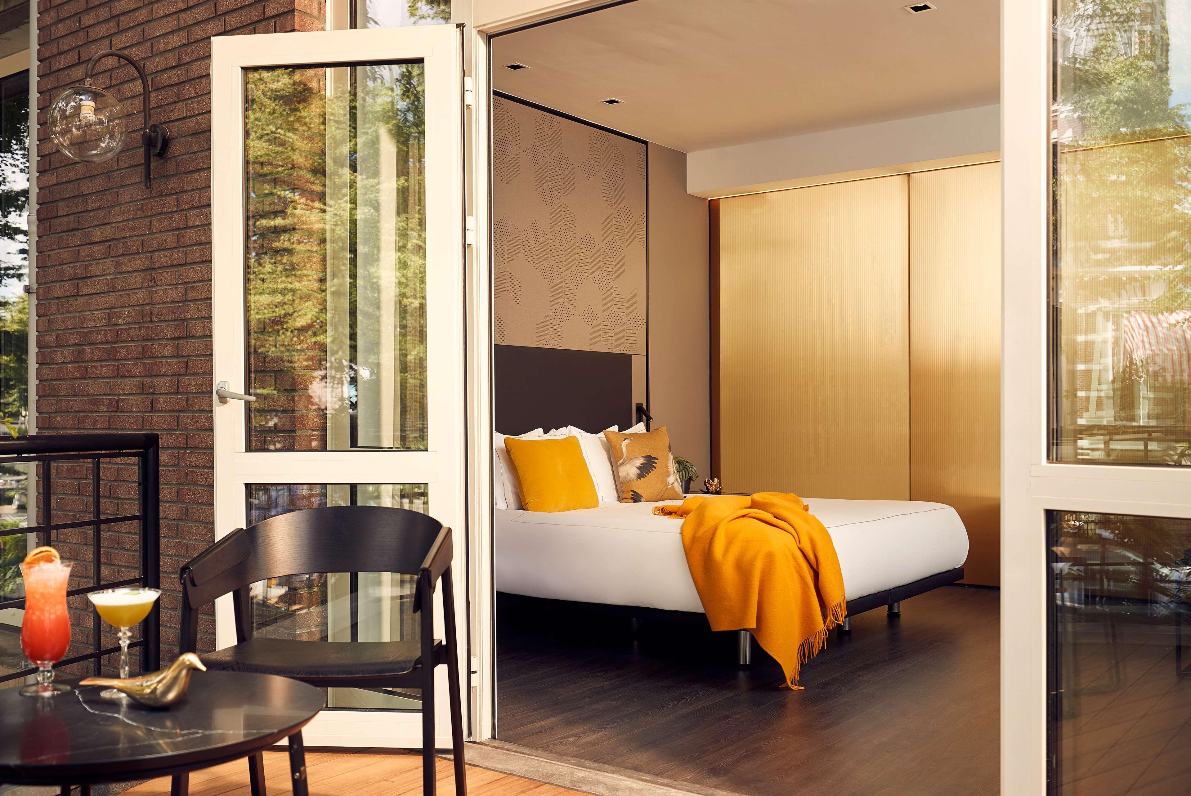 Hotel Park Plaza Vondelpark 4*