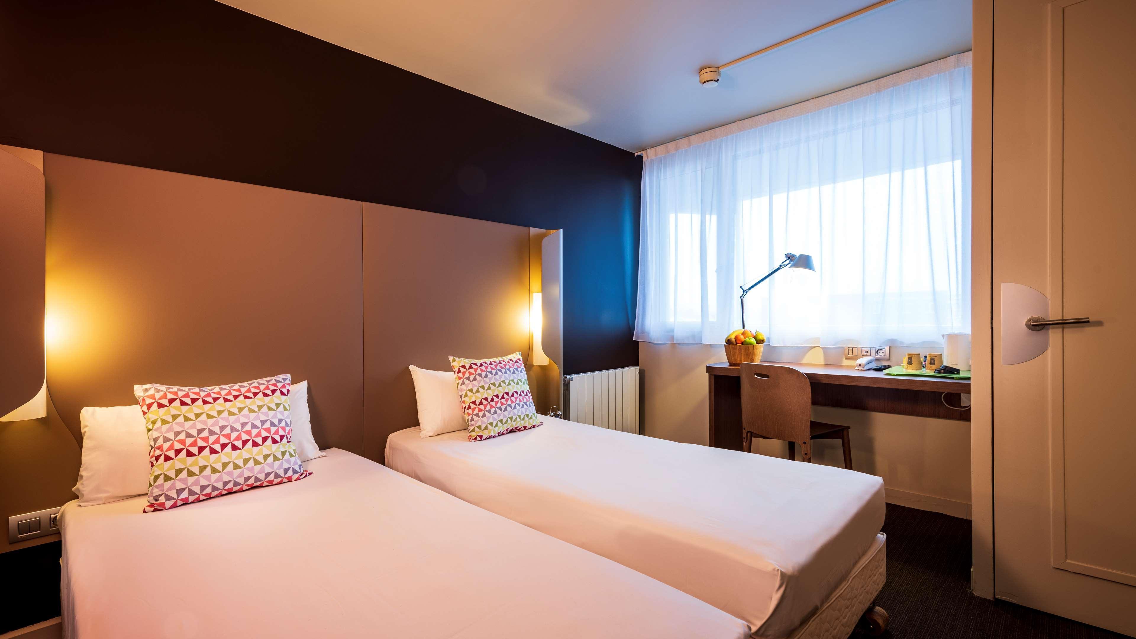 Hotel Campanile Hotel&restaurant Zuid-oost 3*