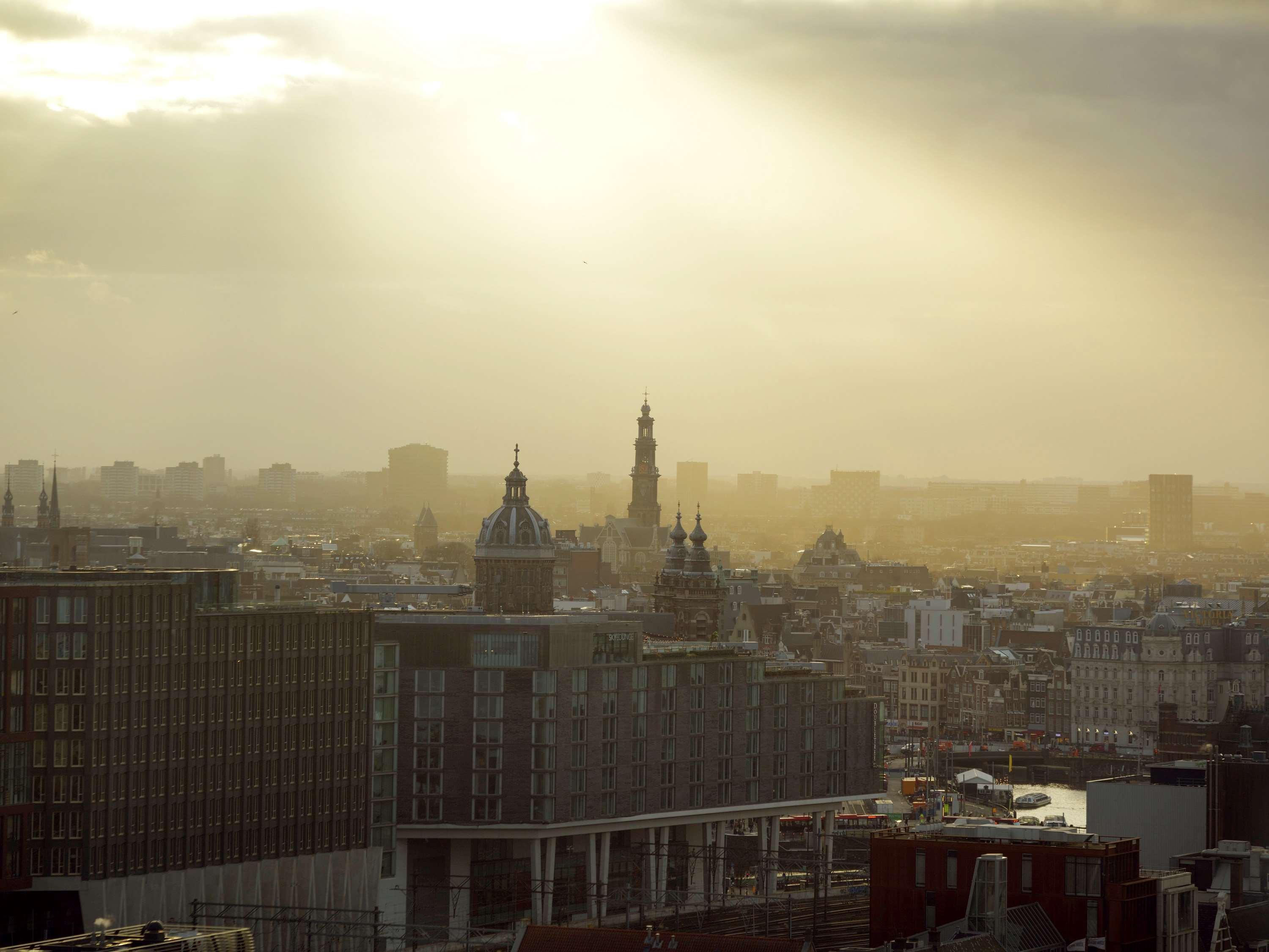 Hotel Mövenpick City Centre 4*
