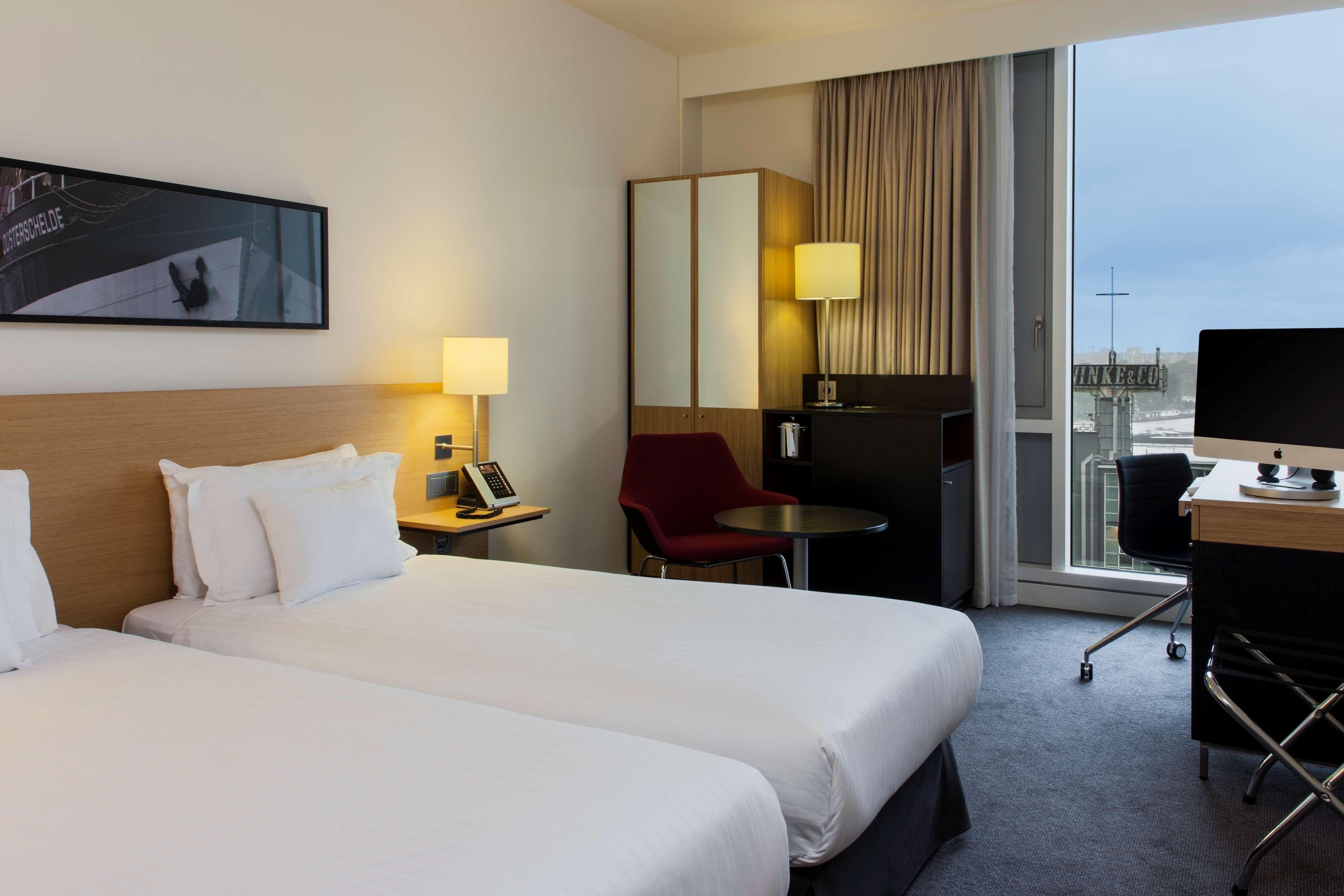 Doubletree By Hilton Centraal Station 4*