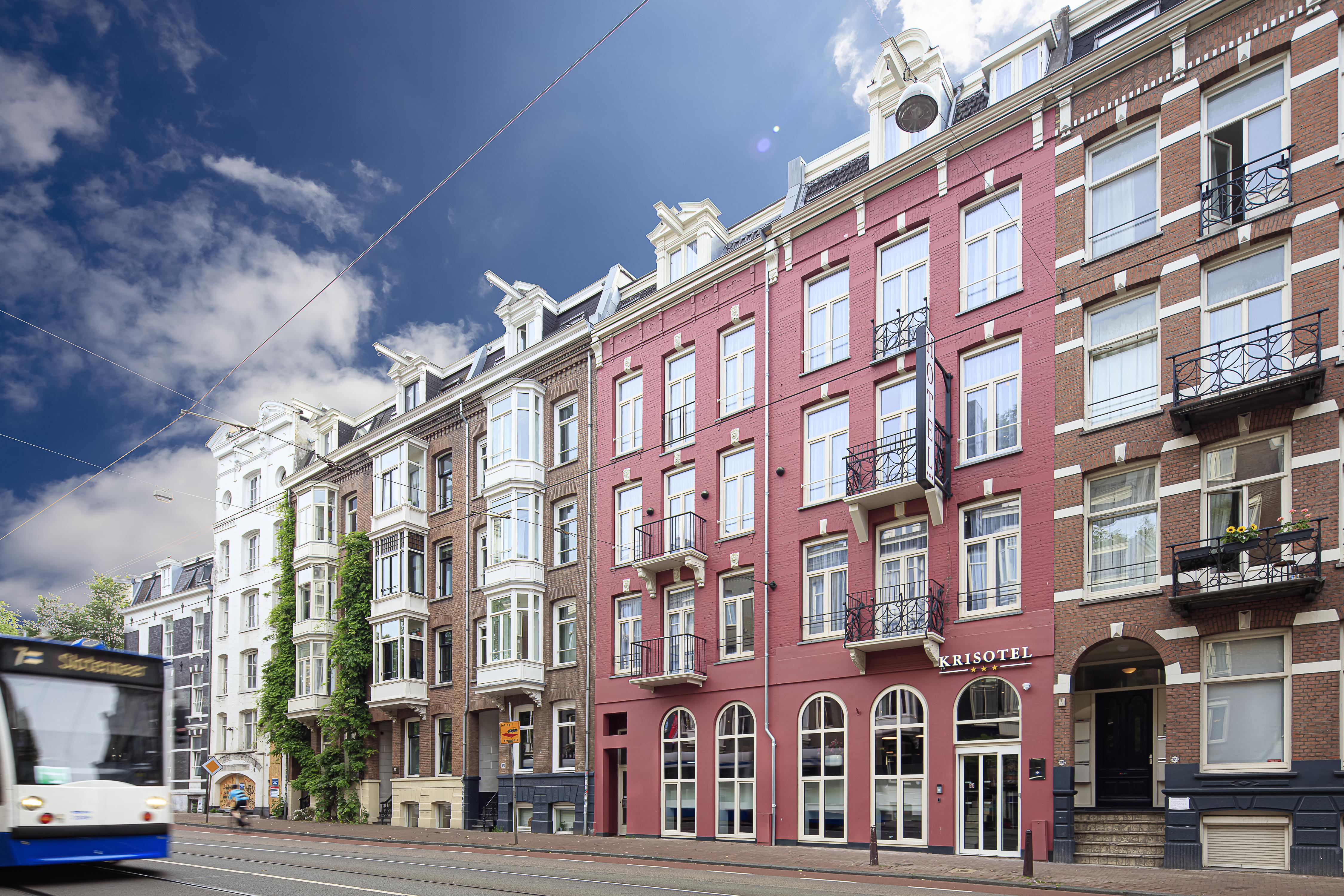 De Paris Hotel 3*
