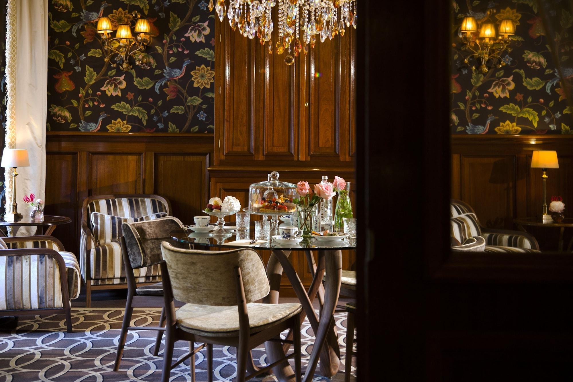 Estheréa Hotel 4*
