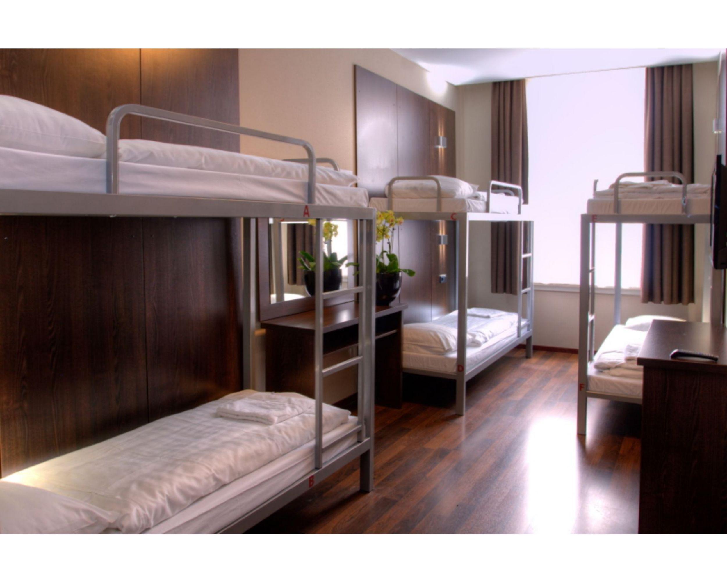 Gogh Hotel 3*